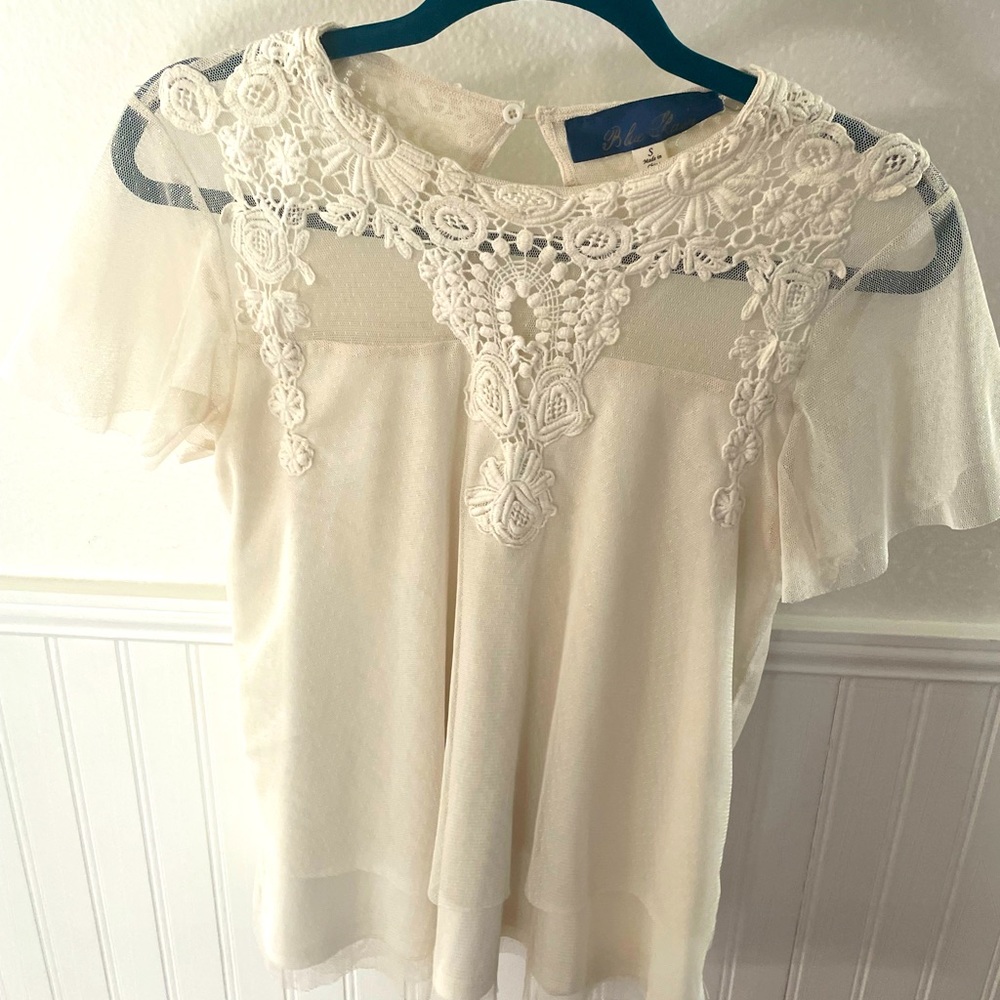 Floral embroidered top size S